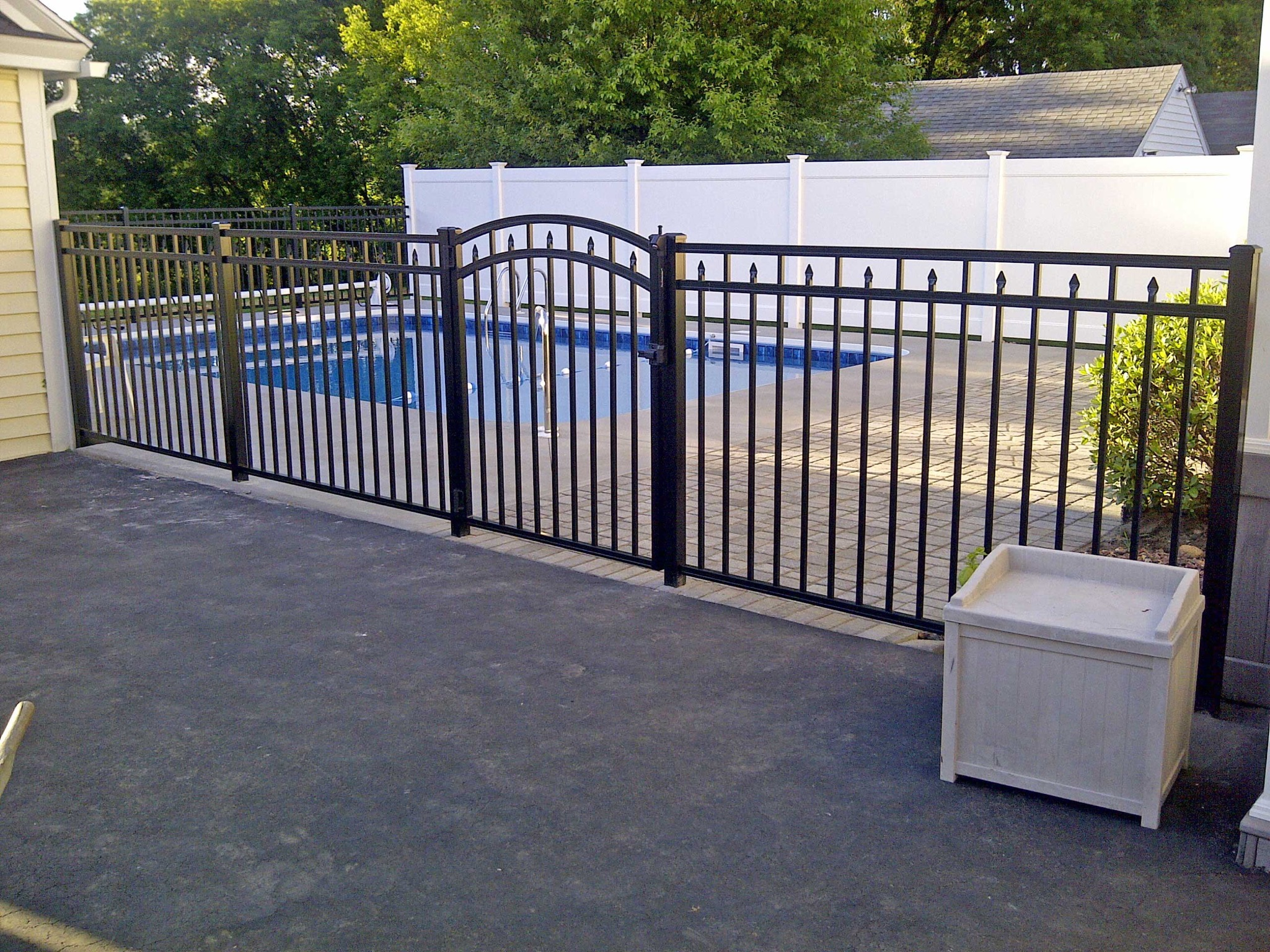 white vinyl fence st.augustine